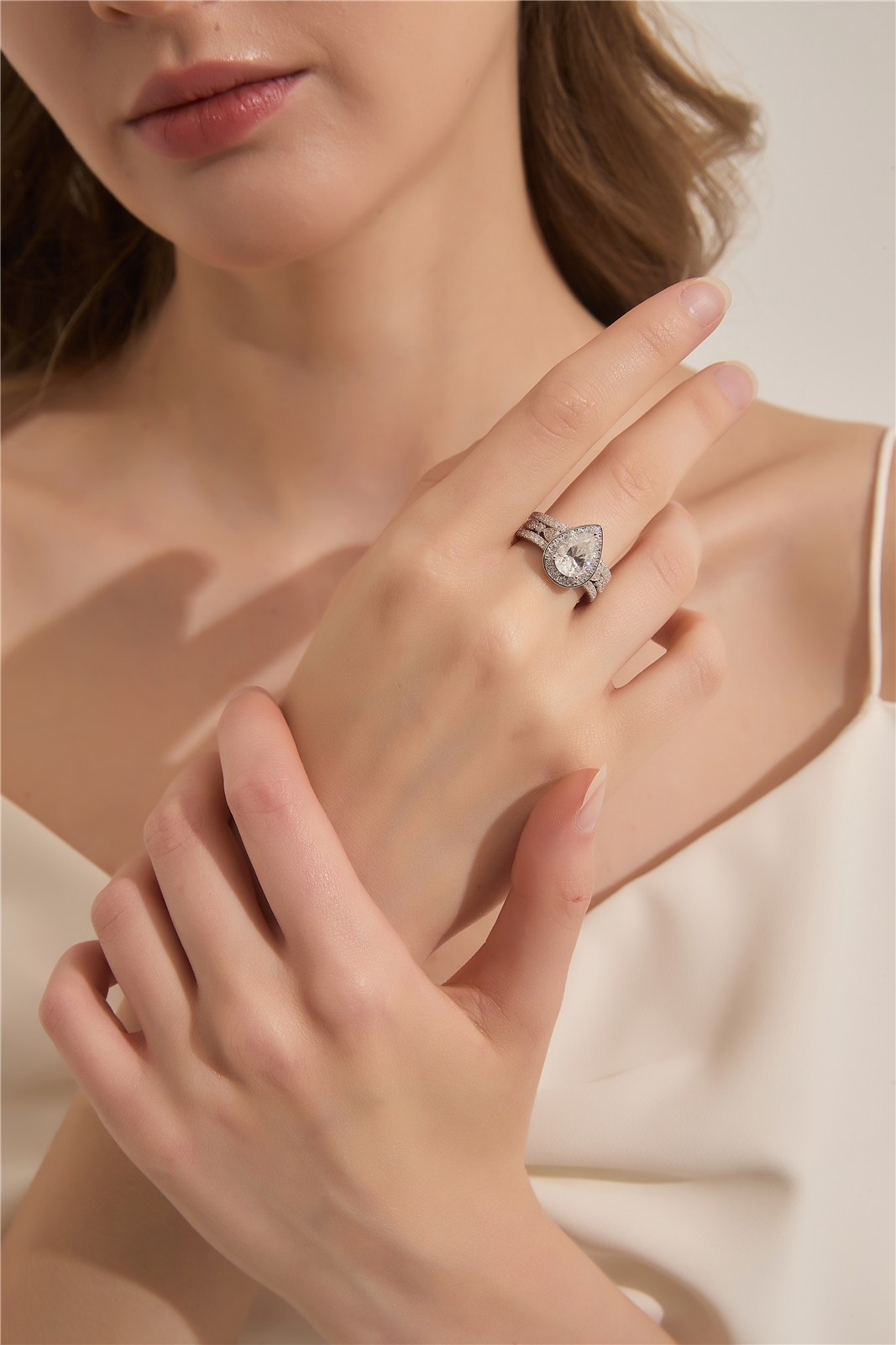 AmoreNel jewelry detail